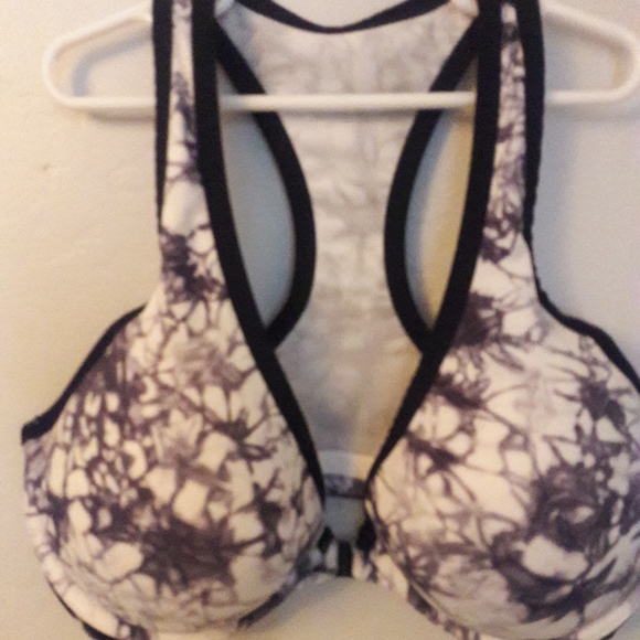 PINK Victoria's Secret Other - NWOT VICTORIAS SECRET PINK SPORTS BRA